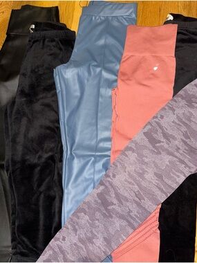 Active Leggings bundle (size small)